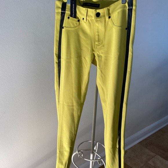 Walter Baker Neon yellow pants - Picture 2 of 7